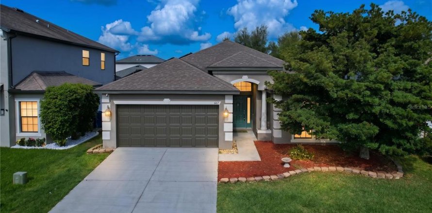 Casa en Spring Hill, Florida 4 dormitorios, 194.26 m2 № 2158019