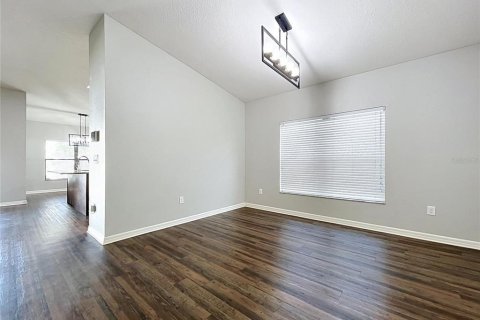 Casa en venta en Spring Hill, Florida, 4 dormitorios, 194.26 m2 № 2158019 - foto 9