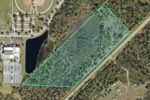 Commercial property in Englewood, Florida № 2226778 - photo 18