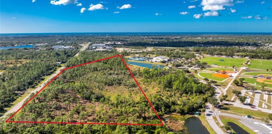 Commercial property in Englewood, Florida № 2226778