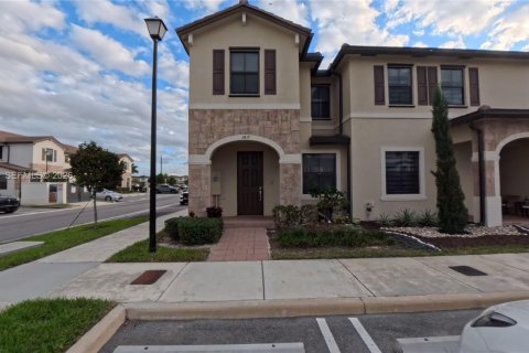 Купить таунхаус в Хайалиа, Флорида 3 спальни, 131.18м2, № 2009900 - фото 2