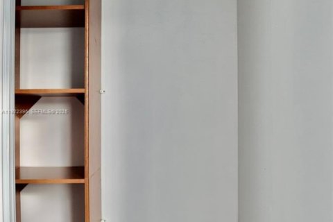 Copropriété à louer à Miami, Floride: 3 chambres, 96.15 m2 № 1976684 - photo 17