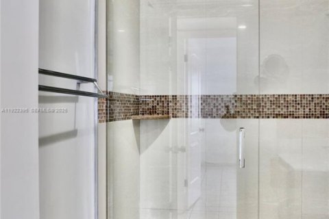 Copropriété à louer à Miami, Floride: 3 chambres, 96.15 m2 № 1976684 - photo 13