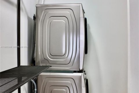 Copropriété à louer à Miami, Floride: 3 chambres, 96.15 m2 № 1976684 - photo 8