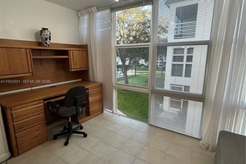 Copropriété à vendre à Lauderdale-by-the-Sea, Floride: 2 chambres, 92.9 m2 № 2010388 - photo 25