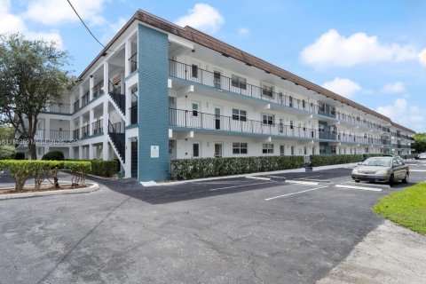 Copropriété à vendre à Lauderdale-by-the-Sea, Floride: 2 chambres, 92.9 m2 № 2010388 - photo 5