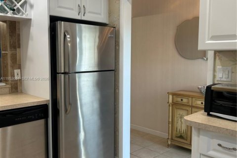 Copropriété à vendre à Lauderdale-by-the-Sea, Floride: 2 chambres, 92.9 m2 № 2010388 - photo 8