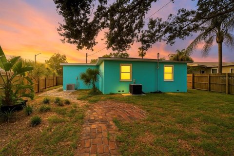 Casa en alquiler en Saint Petersburg, Florida, 3 dormitorios, 101.45 m2 № 1885159 - foto 13