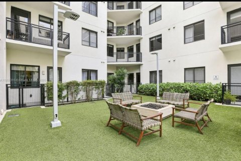 Apartamento en alquiler en Fort Lauderdale, Florida, 1 dormitorio, 118.45 m2 № 2012518 - foto 15