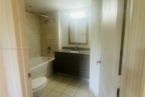Apartamento en alquiler en Fort Lauderdale, Florida, 1 dormitorio, 118.45 m2 № 2012518 - foto 10