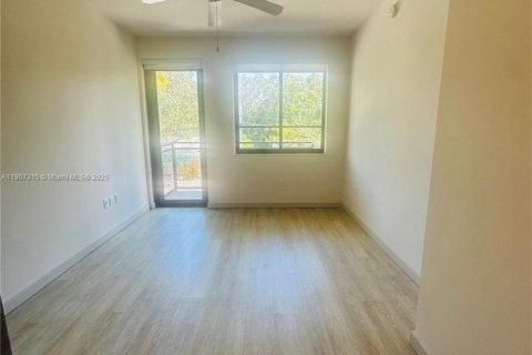 Apartamento en alquiler en Fort Lauderdale, Florida, 1 dormitorio, 118.45 m2 № 2012518 - foto 3