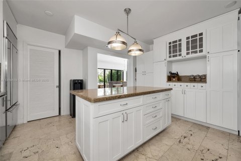 Casa en alquiler en Key Biscayne, Florida, 5 dormitorios, 496.19 m2 № 1958103 - foto 22