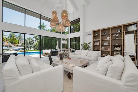 Casa en alquiler en Key Biscayne, Florida, 5 dormitorios, 496.19 m2 № 1958103 - foto 9