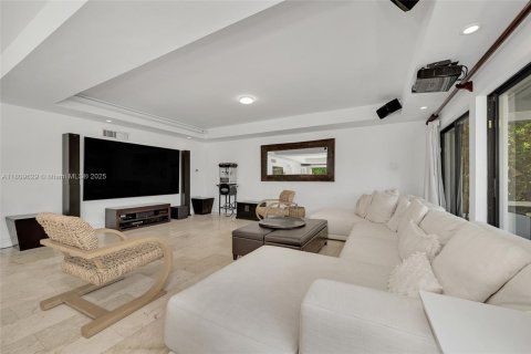 Casa en alquiler en Key Biscayne, Florida, 5 dormitorios, 496.19 m2 № 1958103 - foto 18