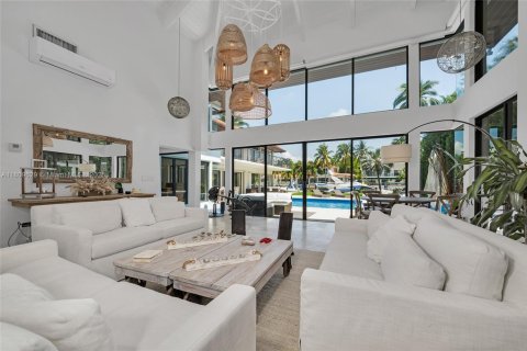 Casa en alquiler en Key Biscayne, Florida, 5 dormitorios, 496.19 m2 № 1958103 - foto 3