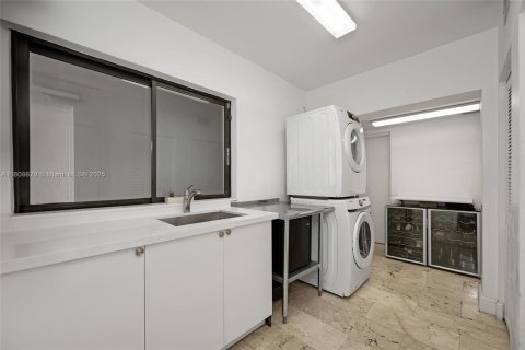 Casa en alquiler en Key Biscayne, Florida, 5 dormitorios, 496.19 m2 № 1958103 - foto 24