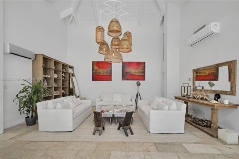 Casa en alquiler en Key Biscayne, Florida, 5 dormitorios, 496.19 m2 № 1958103 - foto 8