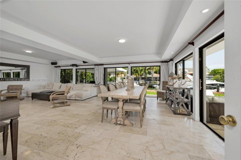 Casa en alquiler en Key Biscayne, Florida, 5 dormitorios, 496.19 m2 № 1958103 - foto 17
