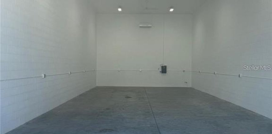 Commercial property in Punta Gorda, Florida 120.4 sq.m. № 2212749