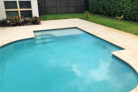 Casa en alquiler en Fort Lauderdale, Florida, 3 dormitorios, 182.18 m2 № 1120044 - foto 1