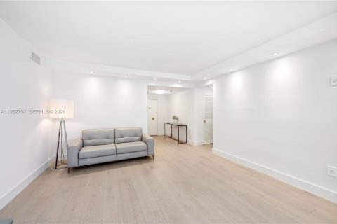 Купить кондоминиум в Майами-Бич, Флорида 1 спальня, 144.93м2, № 2054604 - фото 13