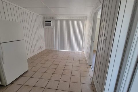 Dúplex en venta en Clermont, Florida, 2 dormitorios, 46.45 m2 № 1817403 - foto 7
