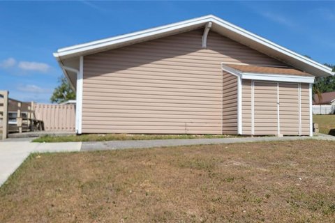 Dúplex en venta en Clermont, Florida, 2 dormitorios, 46.45 m2 № 1817403 - foto 18