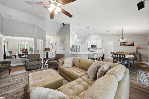 Villa ou maison à vendre à Port Charlotte, Floride: 5 chambres, 274.15 m2 № 2351857 - photo 8