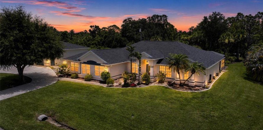 Villa ou maison à Port Charlotte, Floride 5 chambres, 274.15 m2 № 2351857