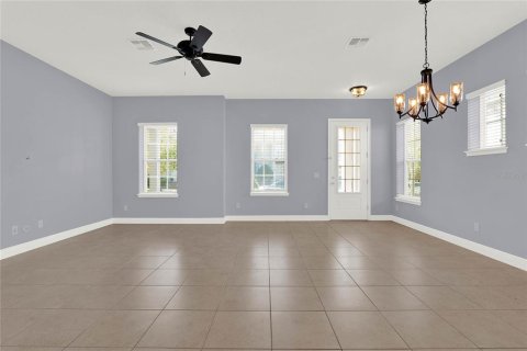 Touwnhouse à vendre à Orlando, Floride: 3 chambres, 177.07 m2 № 2387348 - photo 10
