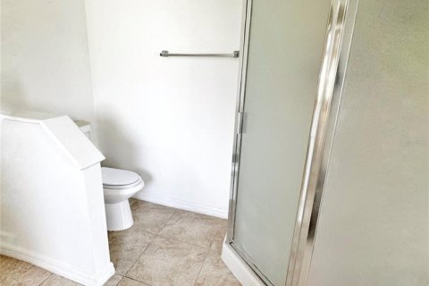 Casa en venta en Kissimmee, Florida, 3 dormitorios, 153.1 m2 № 1912138 - foto 16