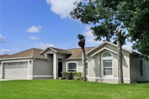 Casa en venta en Kissimmee, Florida, 3 dormitorios, 153.1 m2 № 1912138 - foto 2