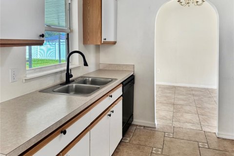 Casa en venta en Kissimmee, Florida, 3 dormitorios, 153.1 m2 № 1912138 - foto 9