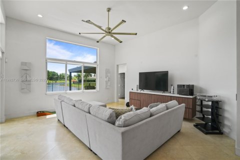 Casa en alquiler en Weston, Florida, 4 dormitorios, 294.87 m2 № 2056735 - foto 17