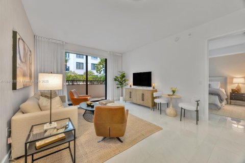 Condo in Coral Gables, Florida, 2 bedrooms  № 1944141 - photo 4