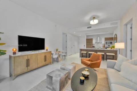 Condo in Coral Gables, Florida, 2 bedrooms  № 1944141 - photo 2