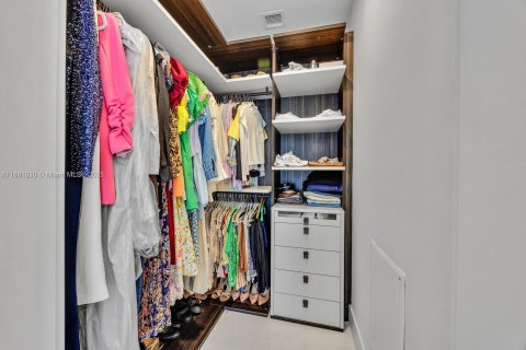 Condo in Coral Gables, Florida, 2 bedrooms  № 1944141 - photo 20