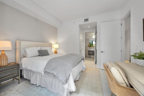 Condo in Coral Gables, Florida, 2 bedrooms  № 1944141 - photo 19