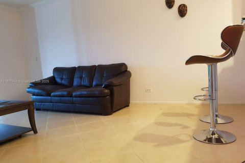 Condo in Lauderhill, Florida, 1 bedroom  № 1772671 - photo 8