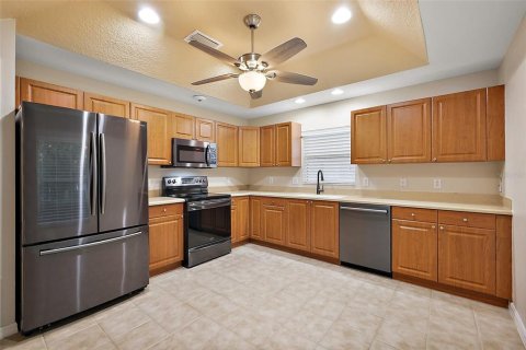 Casa en venta en Oxford, Florida, 3 dormitorios, 147.9 m2 № 1801323 - foto 3