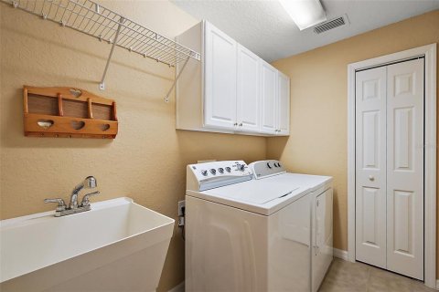 Casa en venta en Oxford, Florida, 3 dormitorios, 147.9 m2 № 1801323 - foto 29