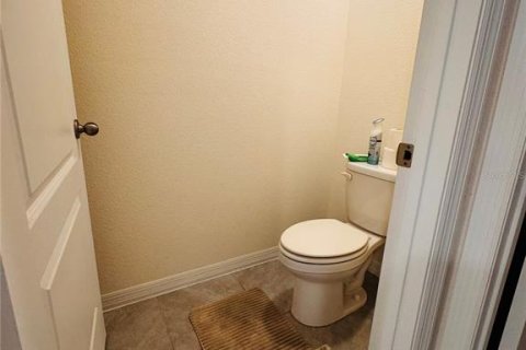 House in Saint Cloud, Florida 4 bedrooms, 170.01 sq.m. № 1866503 - photo 27