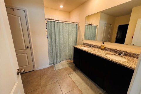 House in Saint Cloud, Florida 4 bedrooms, 170.01 sq.m. № 1866503 - photo 18