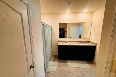 House in Saint Cloud, Florida 4 bedrooms, 170.01 sq.m. № 1866503 - photo 28