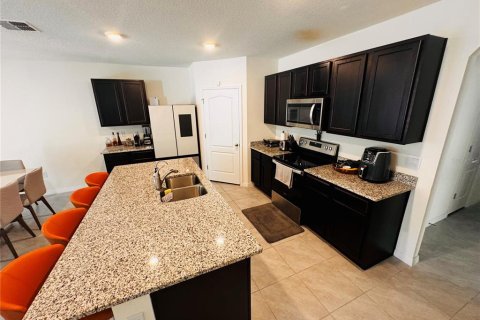 House in Saint Cloud, Florida 4 bedrooms, 170.01 sq.m. № 1866503 - photo 14