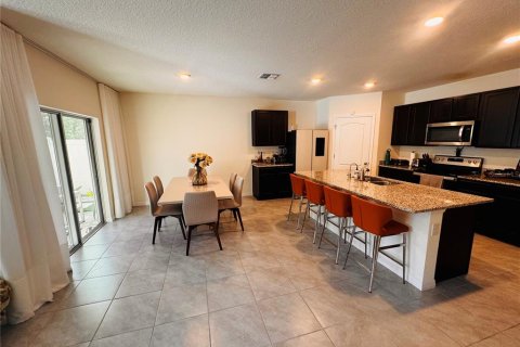 House in Saint Cloud, Florida 4 bedrooms, 170.01 sq.m. № 1866503 - photo 12