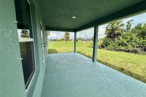 Villa ou maison à vendre à Port Charlotte, Floride: 3 chambres, 186.73 m2 № 2197365 - photo 22