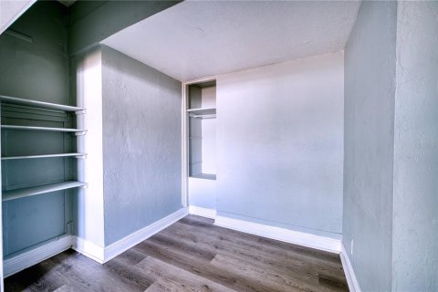 Commercial property in Bradenton, Florida 8 bedrooms, 321.07 sq.m. № 2134199 - photo 22