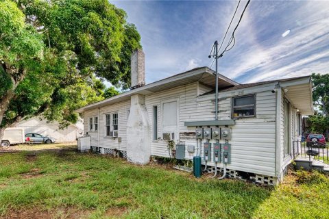 Commercial property in Bradenton, Florida 8 bedrooms, 321.07 sq.m. № 2134199 - photo 3