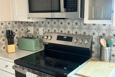 Купить коммерческую недвижимость в Тампа, Флорида 4 спальни, 134.71м2, № 2229229 - фото 10